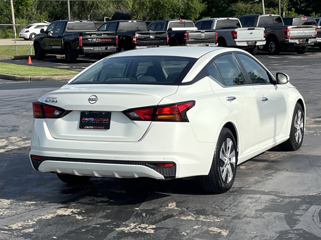2023 Nissan Altima Image 9