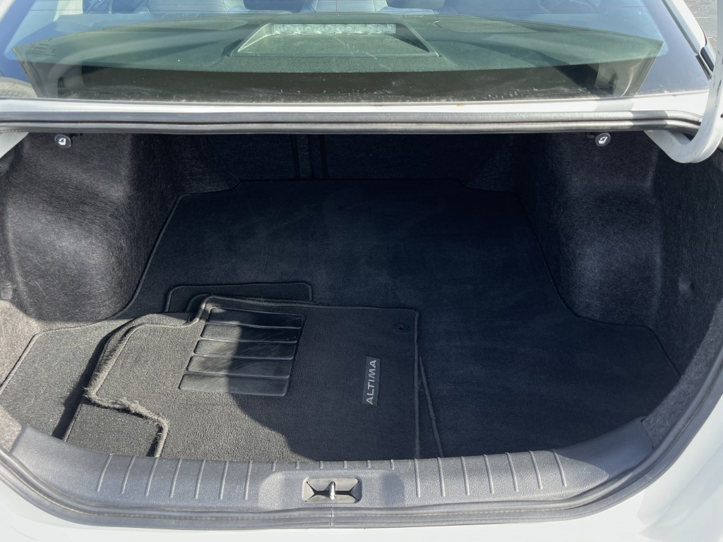 2023 Nissan Altima Image 12