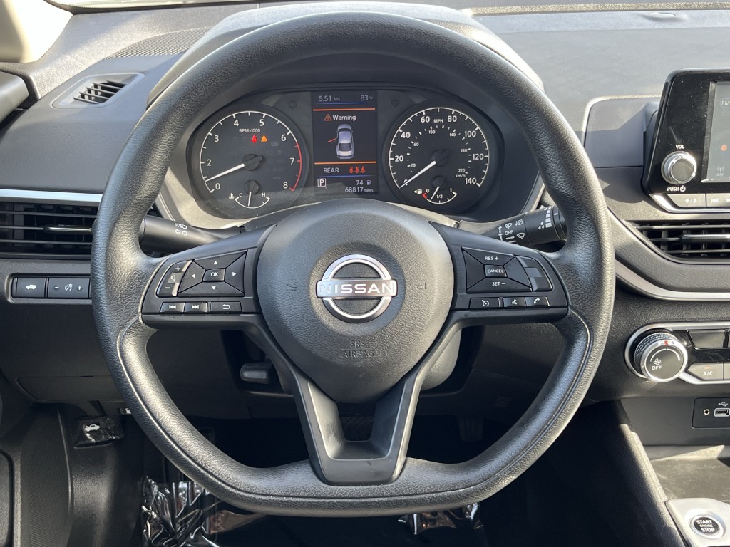 2023 Nissan Altima Image 17