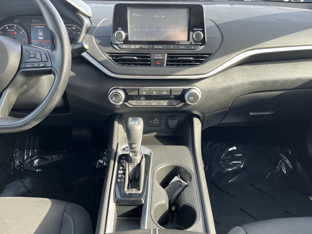 2023 Nissan Altima Image 25