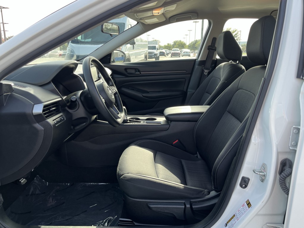 2023 Nissan Altima Image 27