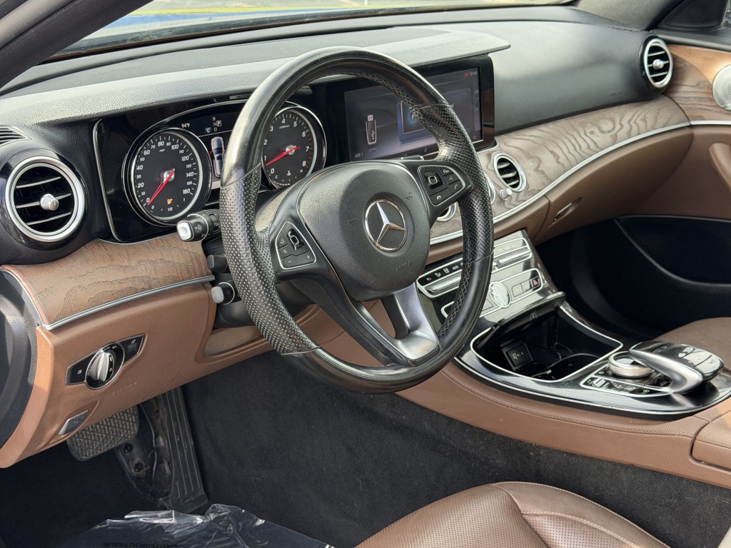 2017 Mercedes-Benz E-Class Image 12