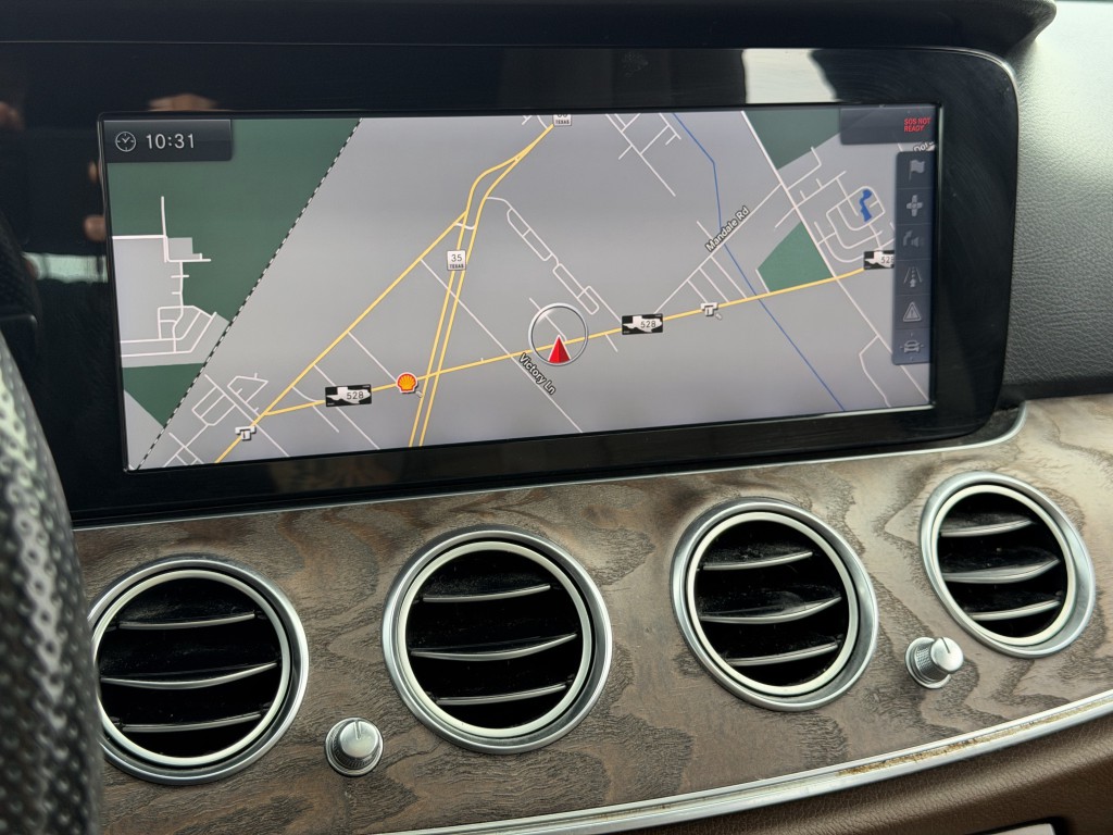 2017 Mercedes-Benz E-Class Image 18