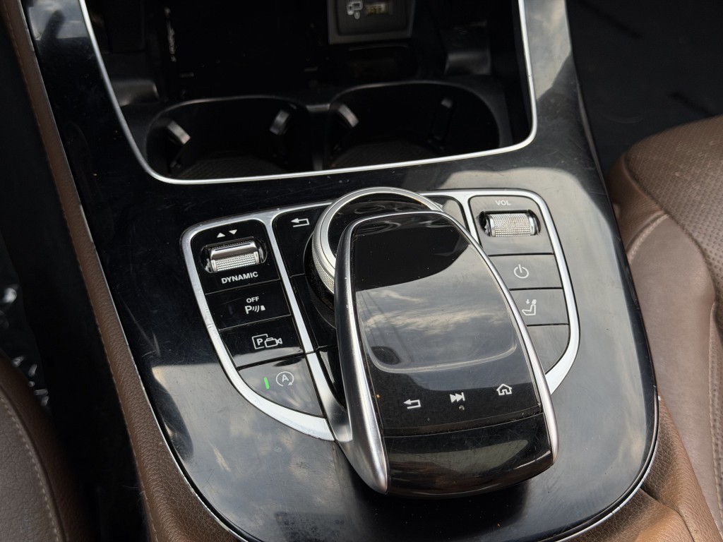 2017 Mercedes-Benz E-Class Image 22