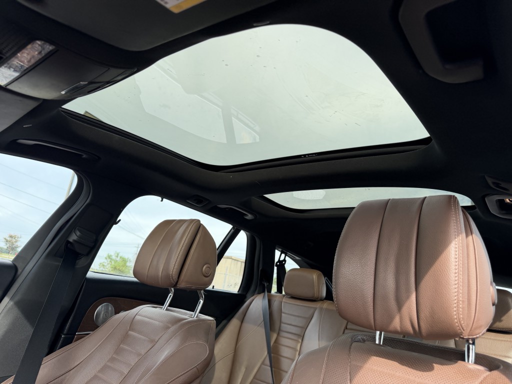 2017 Mercedes-Benz E-Class Image 24