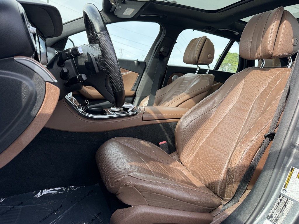 2017 Mercedes-Benz E-Class Image 26