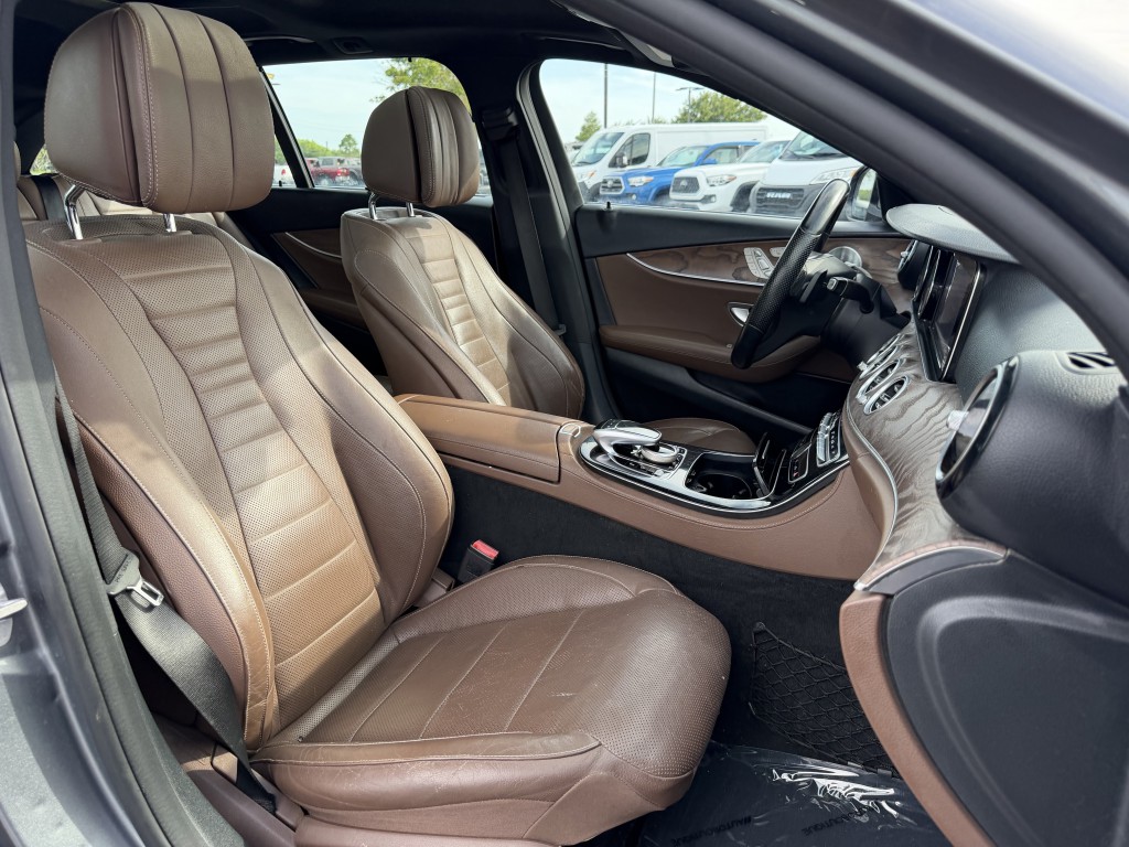 2017 Mercedes-Benz E-Class Image 28