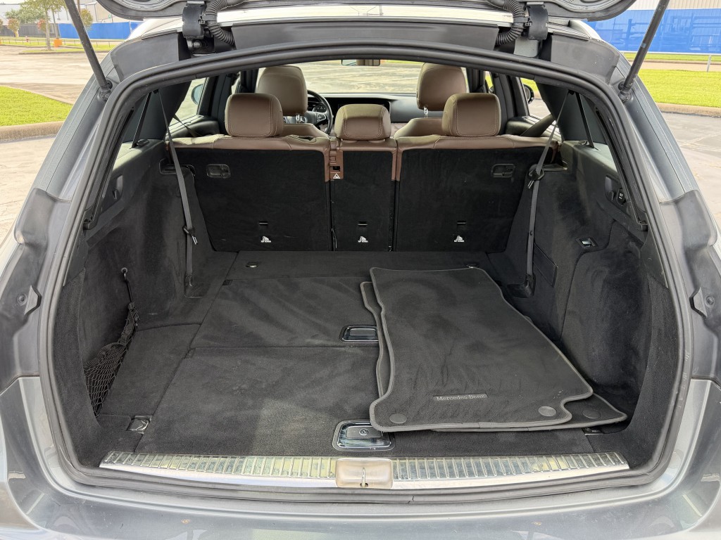 2017 Mercedes-Benz E-Class Image 30