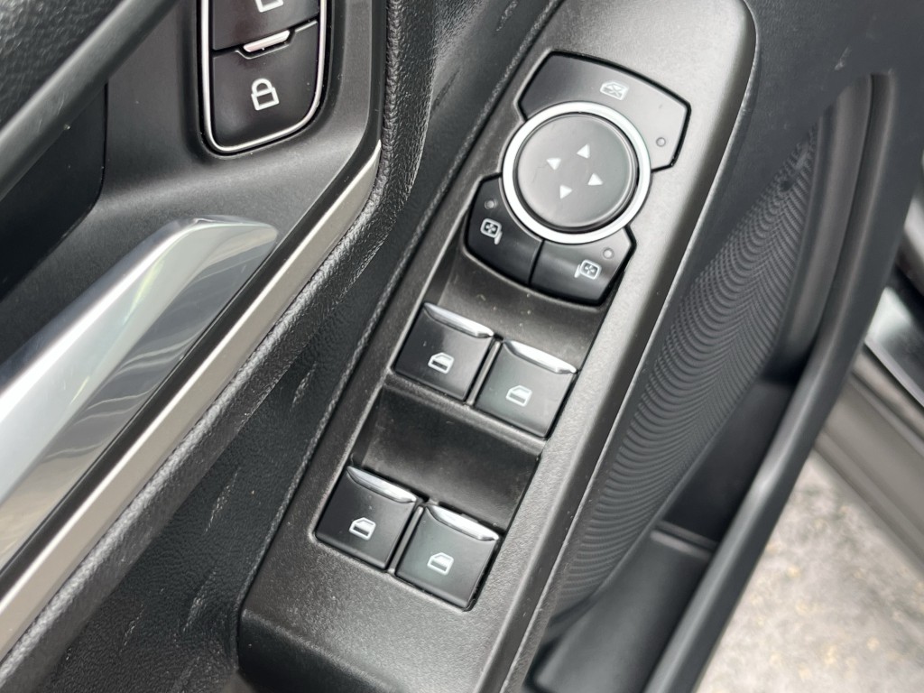 2020 Ford Escape Image 27