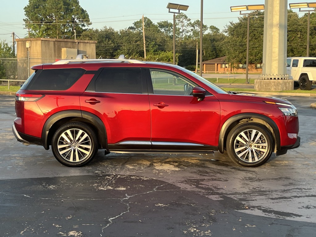 2022 Nissan Pathfinder Image 10