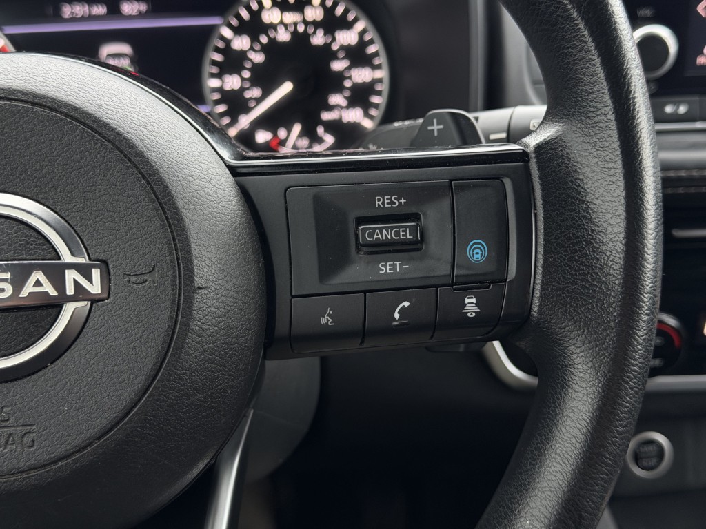 2023 Nissan Rogue Image 10