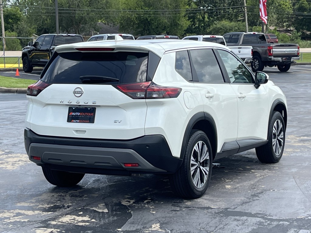 2022 Nissan Rogue Image 9