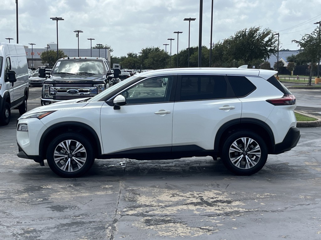 2022 Nissan Rogue Image 11