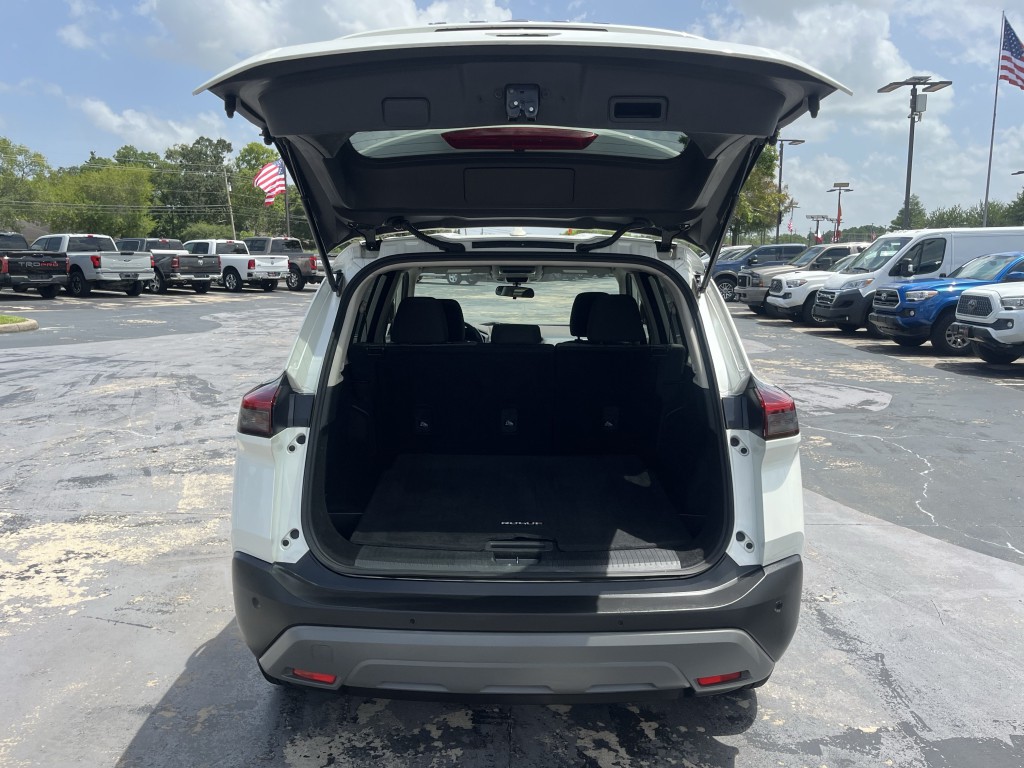 2022 Nissan Rogue Image 12