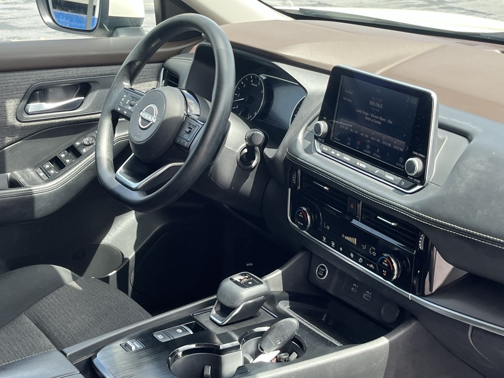 2022 Nissan Rogue Image 16