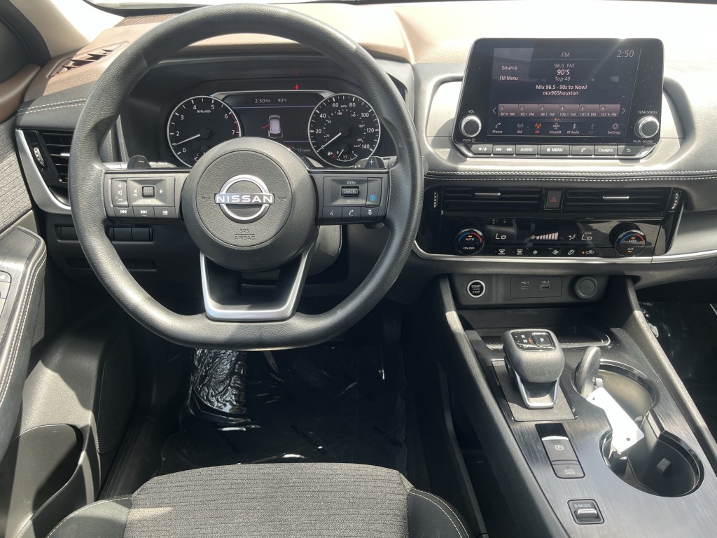 2022 Nissan Rogue Image 17