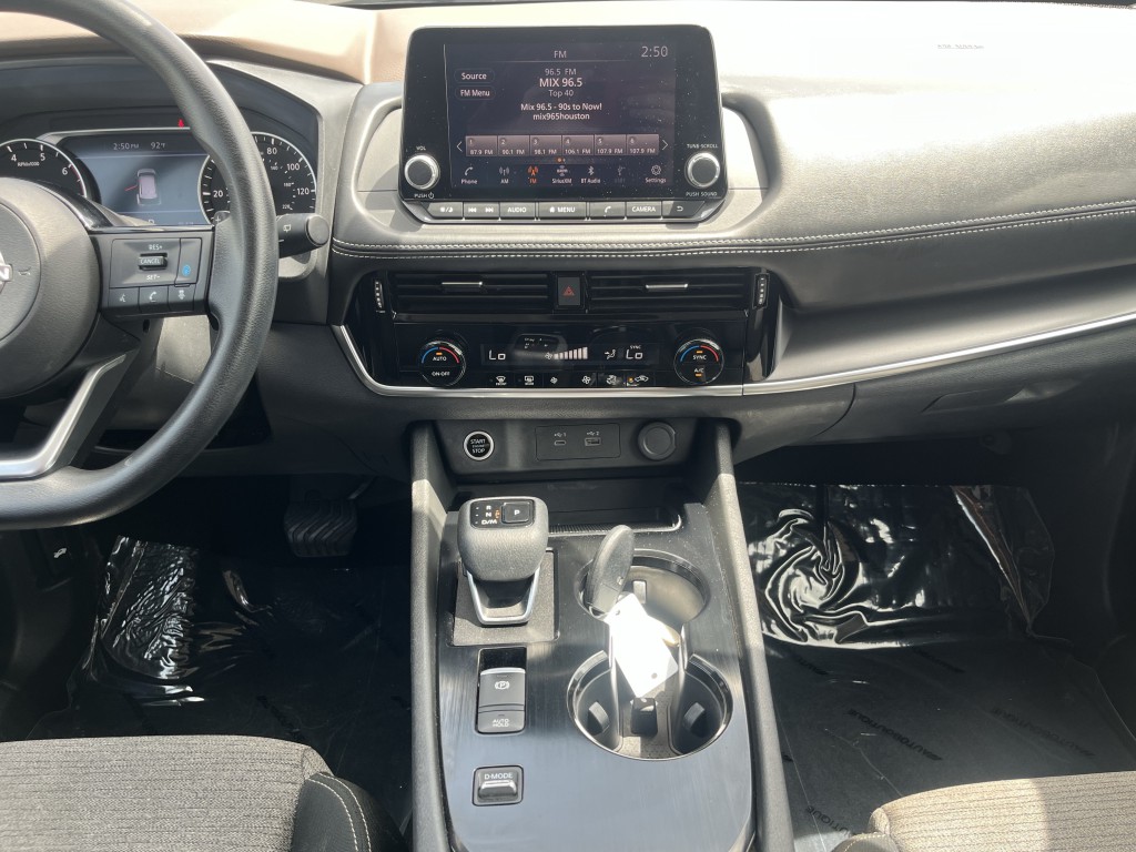 2022 Nissan Rogue Image 26