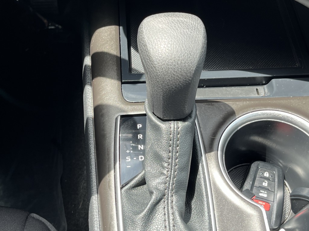 2022 Toyota Camry Image 21