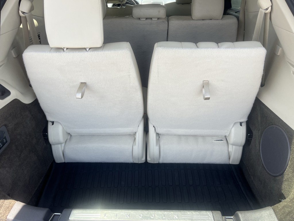2018 Lincoln MKT Image 15