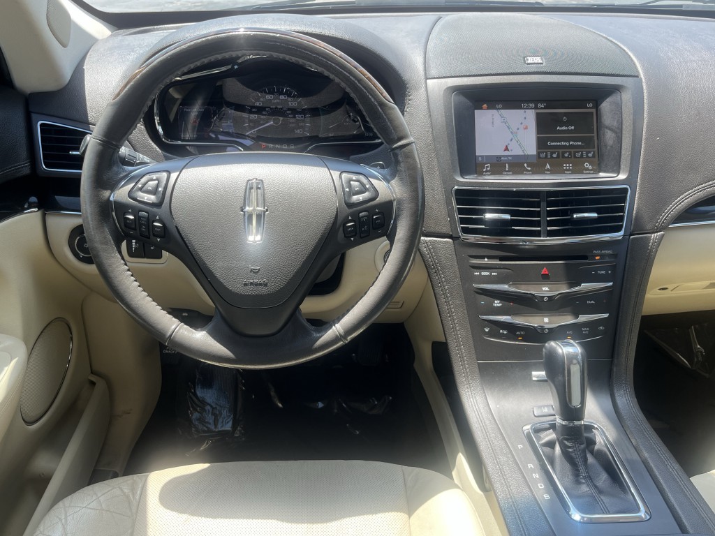 2018 Lincoln MKT Image 19
