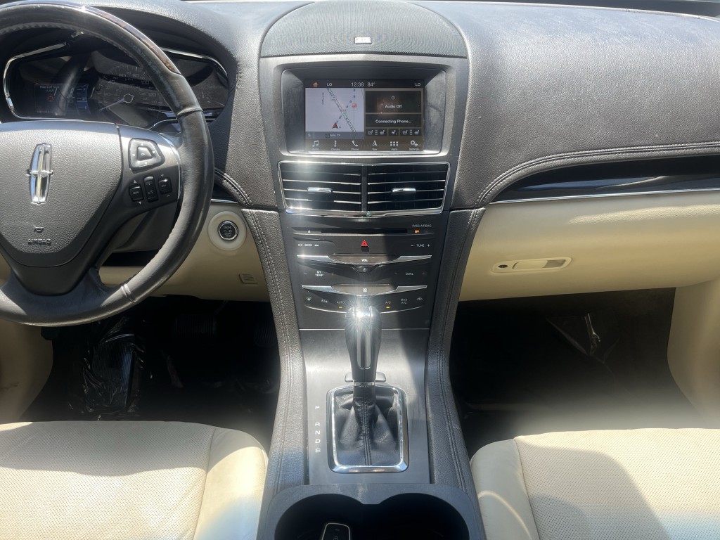 2018 Lincoln MKT Image 26