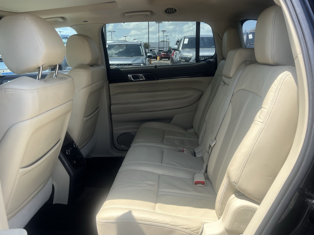 2018 Lincoln MKT Image 32