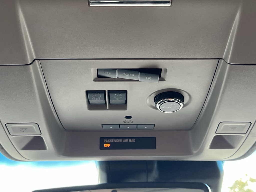 2017 Chevrolet Tahoe Image 27
