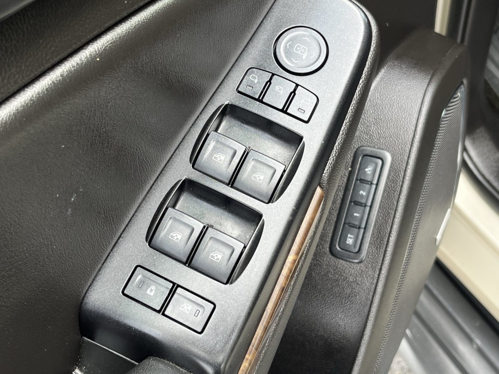 2017 Chevrolet Tahoe Image 29