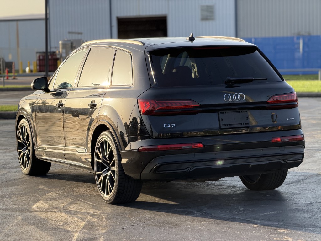 2023 Audi Q7 Image 17