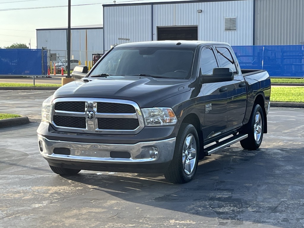 2023 RAM 1500 Image 3