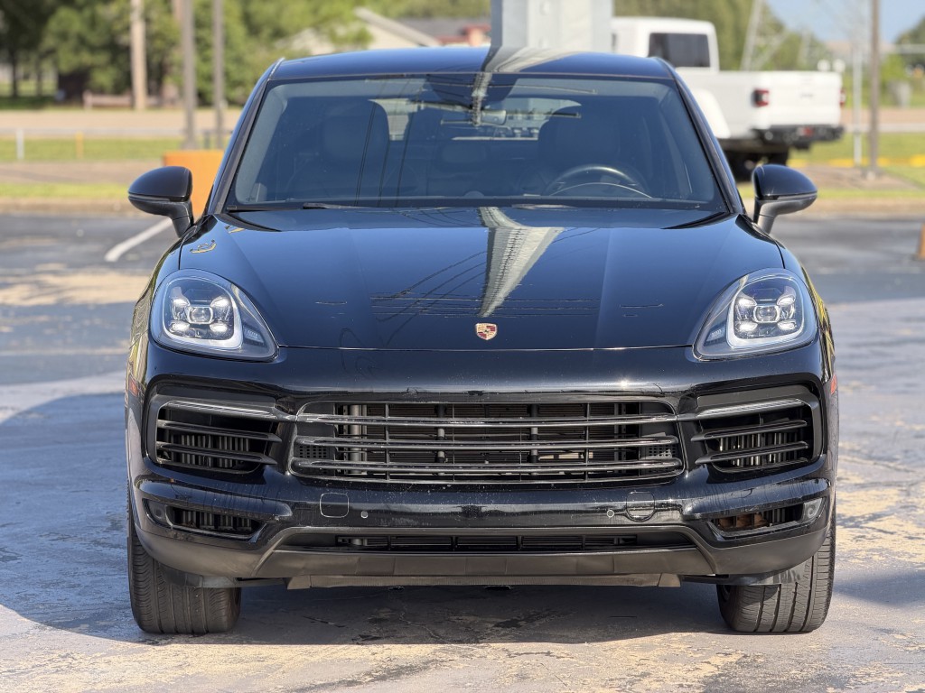 2023 Porsche Cayenne Image 8