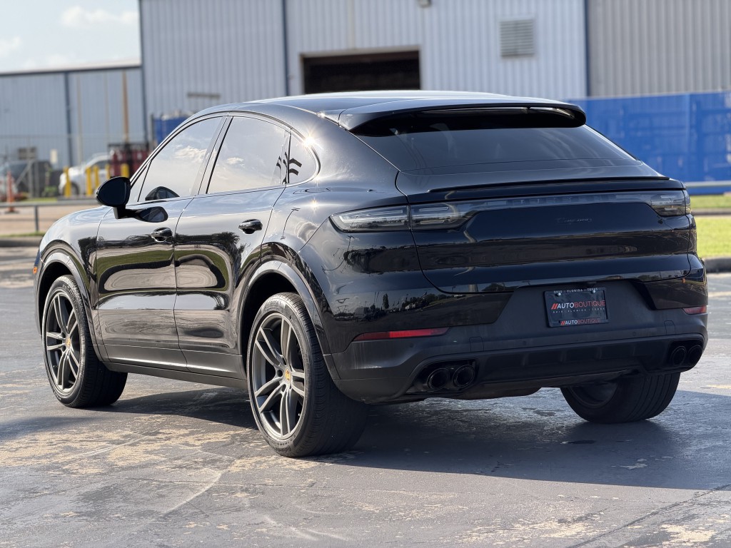 2023 Porsche Cayenne Image 10