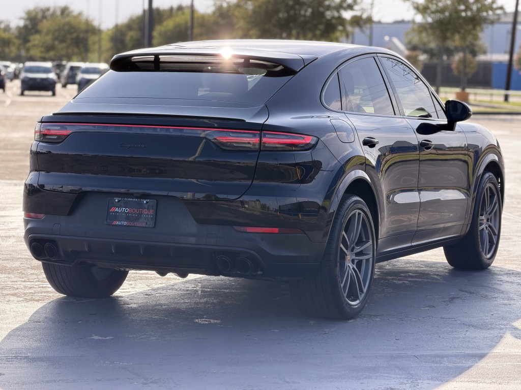 2023 Porsche Cayenne Image 11