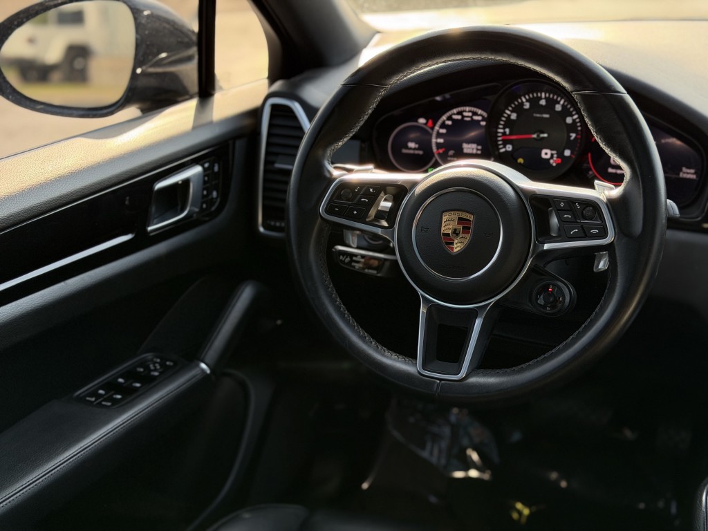 2023 Porsche Cayenne Image 21