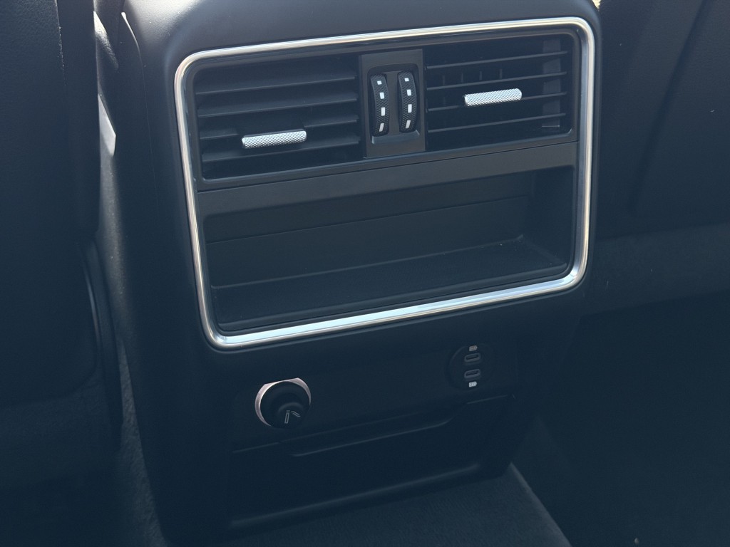 2023 Porsche Cayenne Image 42