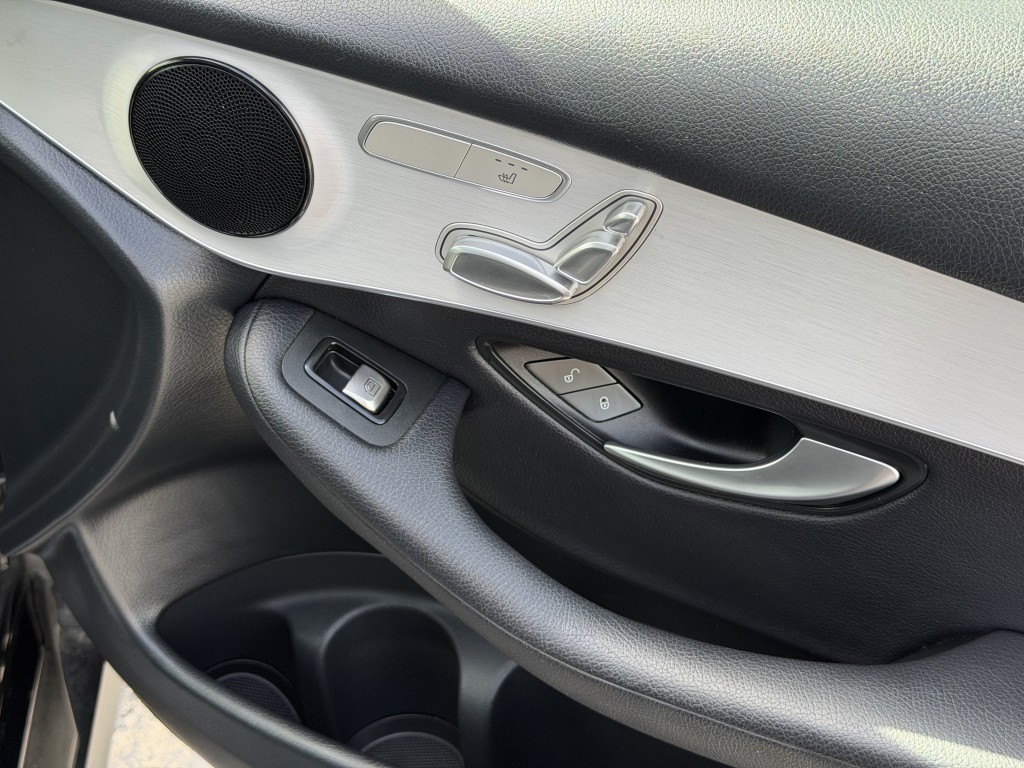 2020 Mercedes-Benz GLC-Class Image 26