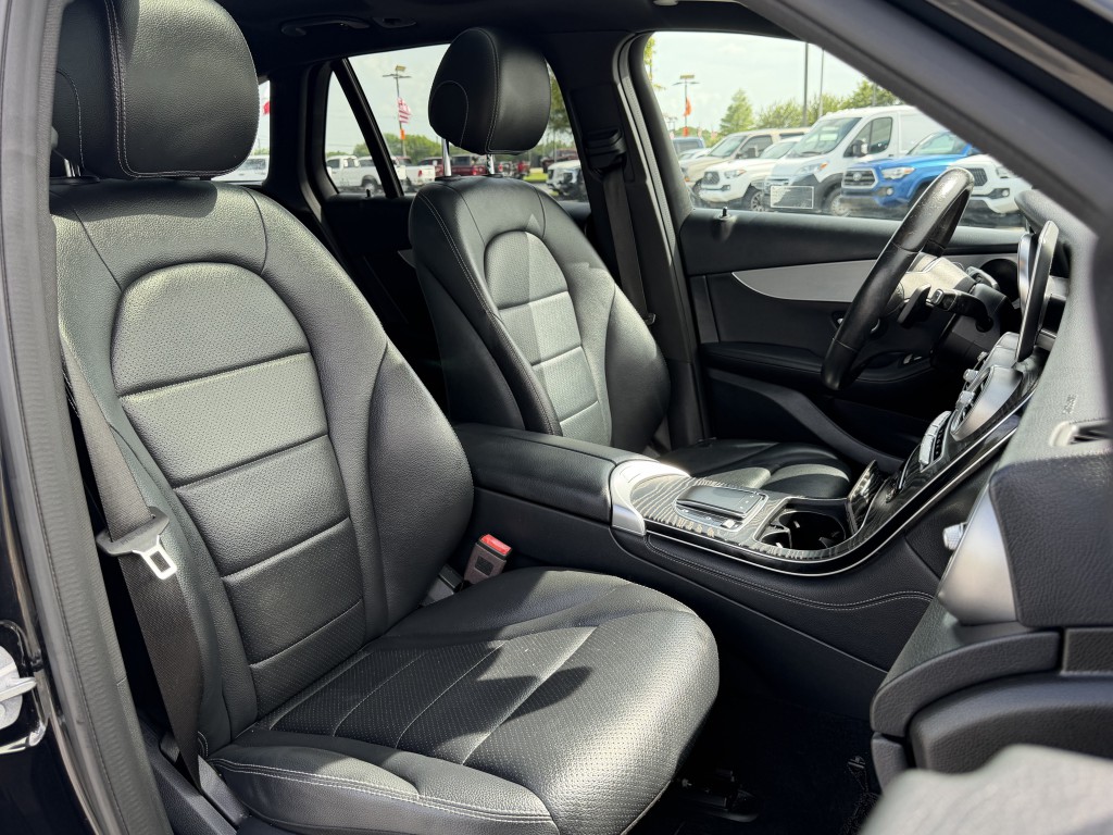 2020 Mercedes-Benz GLC-Class Image 27