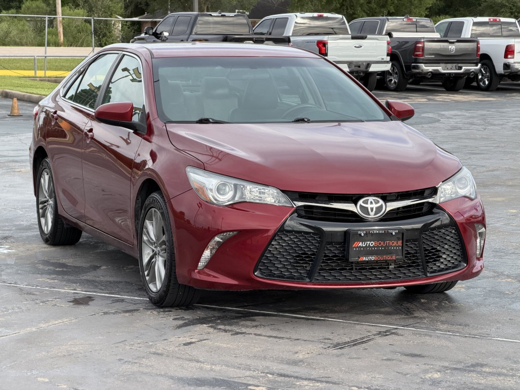 2017 Toyota Camry Image 3