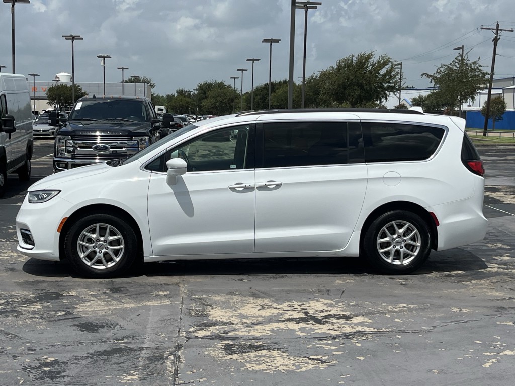 2022 Chrysler Pacifica Image 11