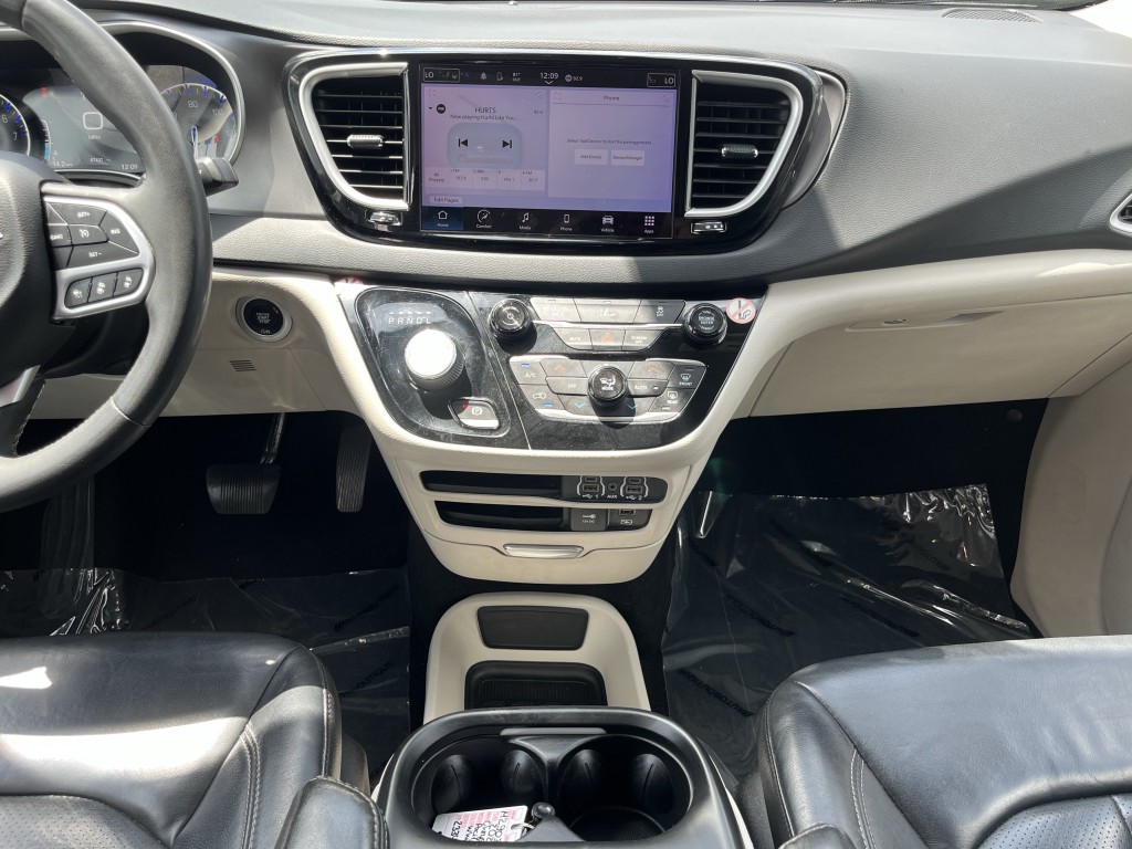 2022 Chrysler Pacifica Image 25