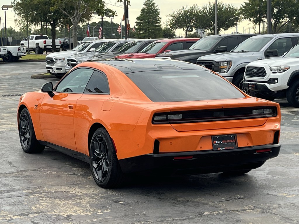 2025 Dodge Charger Image 13
