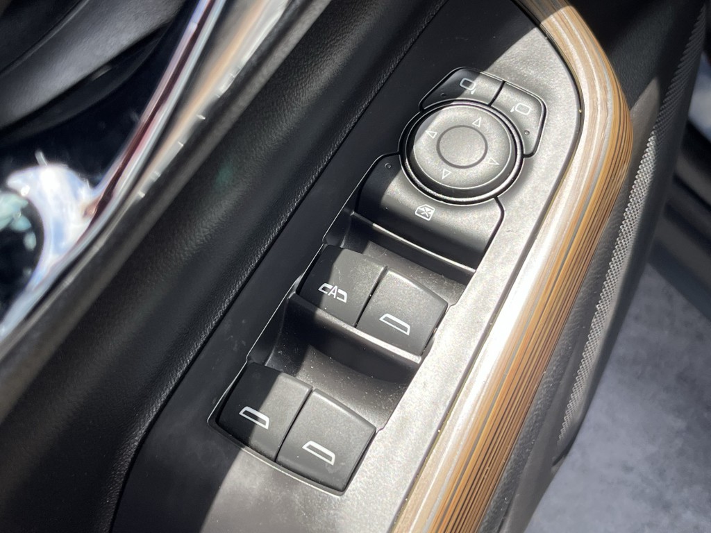 2020 GMC Acadia Image 26