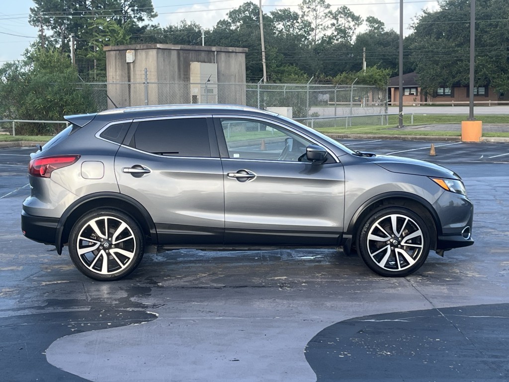 2017 Nissan Rogue Image 13