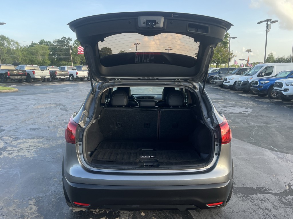 2017 Nissan Rogue Image 14