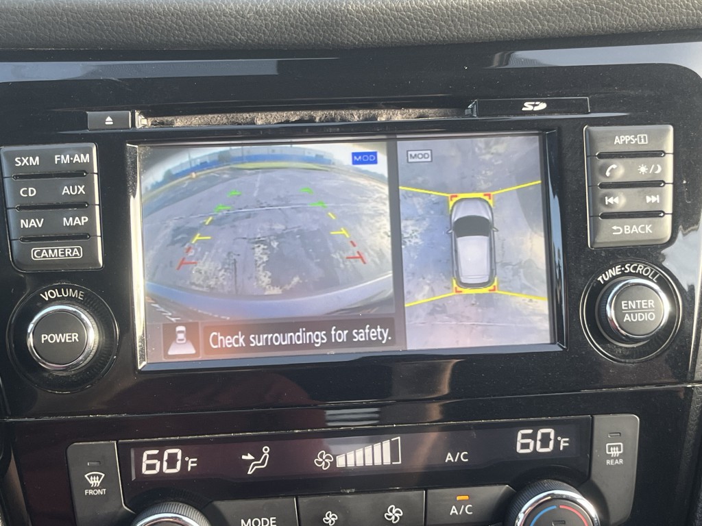 2017 Nissan Rogue Image 24