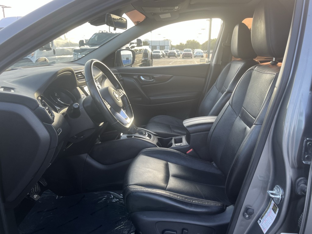 2017 Nissan Rogue Image 29