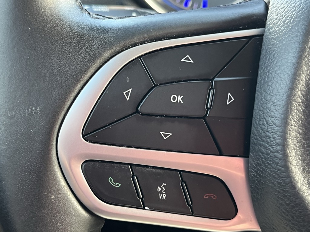 2018 Chrysler 300 Image 17