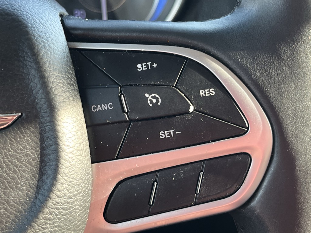2018 Chrysler 300 Image 18