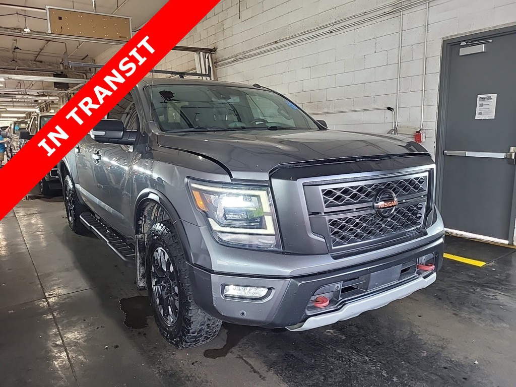2021 Nissan Titan Image 1