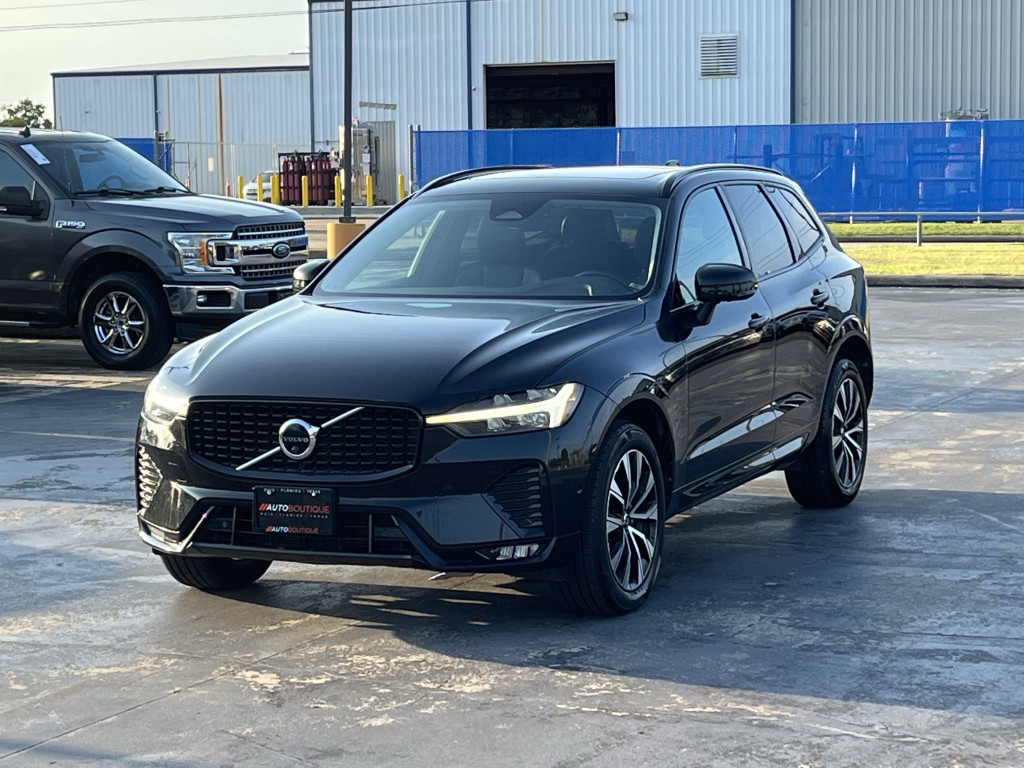 2023 Volvo XC60 Image 3